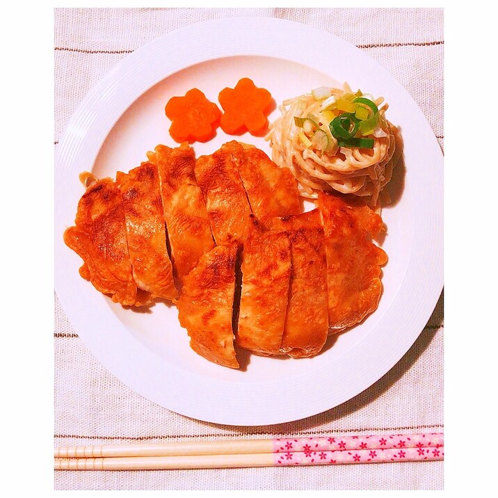 豪華に見えるひな祭りレシピ 鶏胸肉のステーキ唐揚げ レシピ 作り方 By こし餡 楽天レシピ